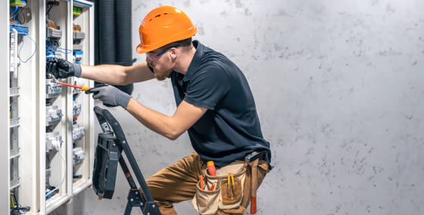 Professional Electrician in Country Squire Lakes, IN